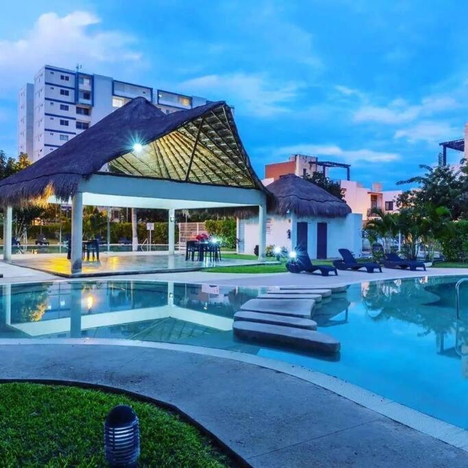 Apartamento exclusivo piscina, jaccuzi, céntrico. Cancún Exterior foto