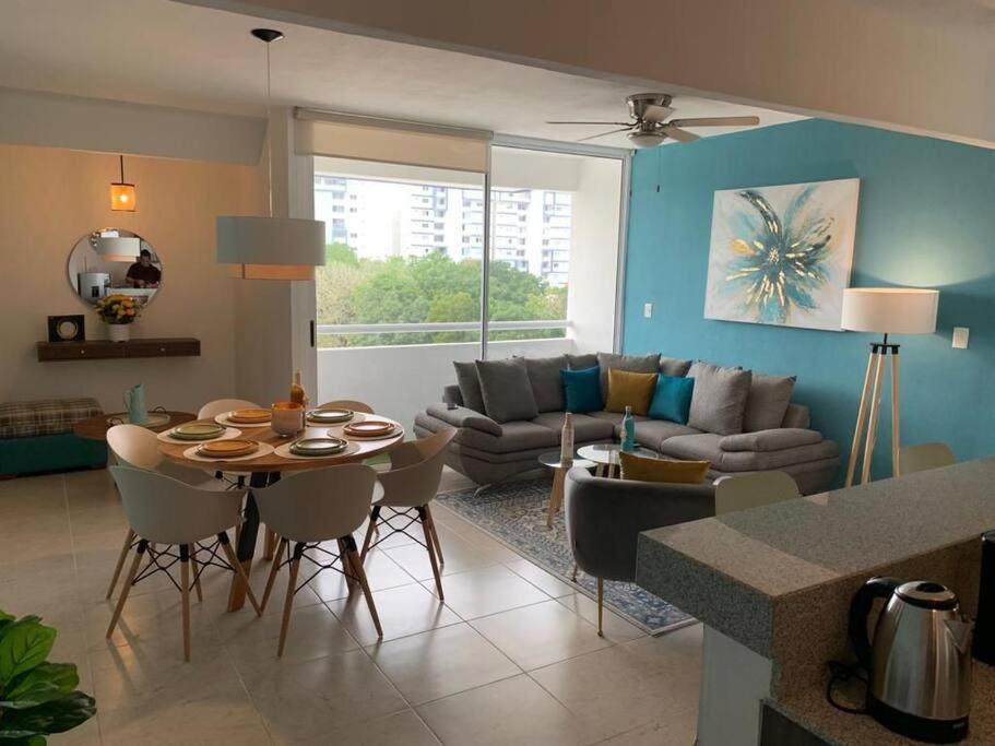 Apartamento exclusivo piscina, jaccuzi, céntrico. Cancún Exterior foto